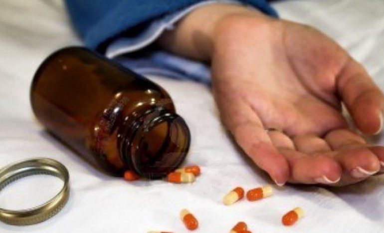 E RËNDË NË KRUJË/ Helmohet aksidentalisht me herbicide. 18 vjeçarja…
