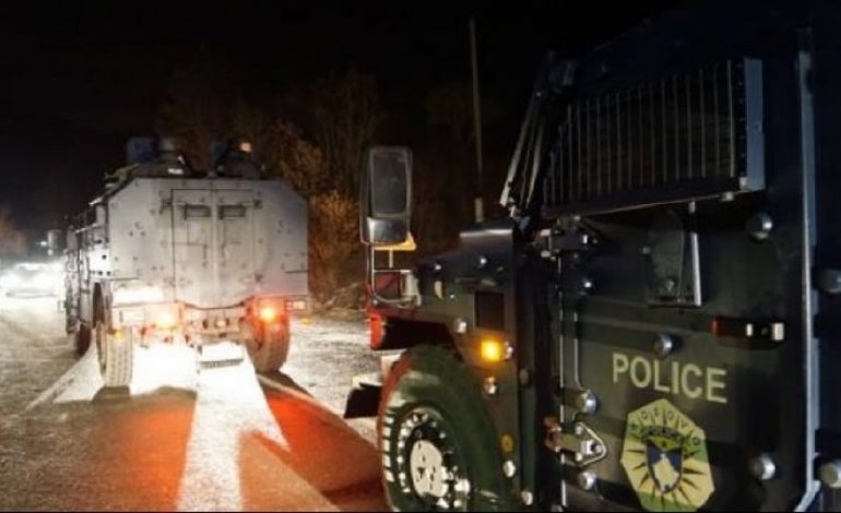 Forcat speciale nisen për Mitrovicë, ja çfarë po ndodh në Kosovë (VIDEO)