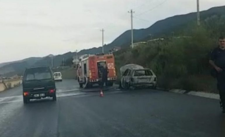 NDODH NË ELBASAN/ Përfshihet nga FLAKËT dhe shkrumbohet e tëra MAKINA