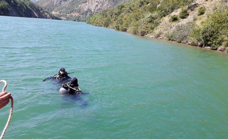 TRAGJIKE NË GRAMSH/ Ra aksidentalisht në LIQEN. Nxirret trupi i 11 vjeçares