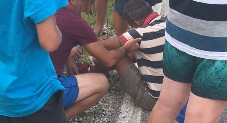 MAKINA PËRFUNDOI NË KANAL/ Dalin DETAJET: Shoferi që ngeci brenda, i dehur TAPË dhe pa patentë