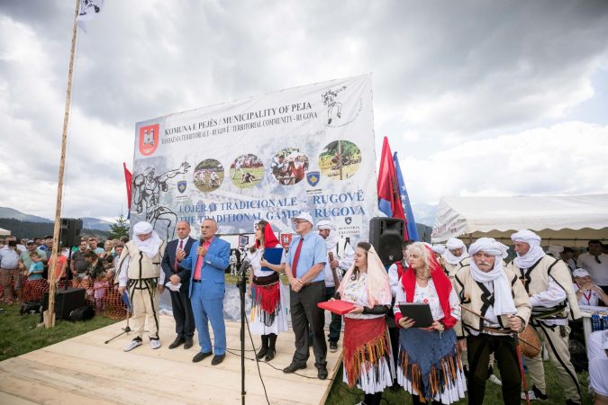 PËRPLASJA THAÇI-BERISHA/ Meta “sfidon” me vizitën në Rugovë