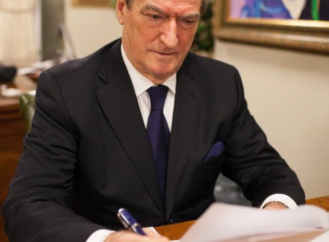BRESHËRI PLUMBASH DREJT BANESËS SË LALËS/ Berisha: Akti është porositur nga familjet e…