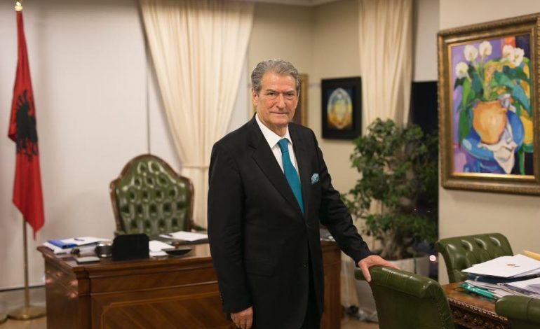 PIKTORI DËSHTAK/ Berisha ironizon Ramën: Baxhanaku i tij fitoi tenderin 16 milion euro, jemi mbi ligjet por paratë…