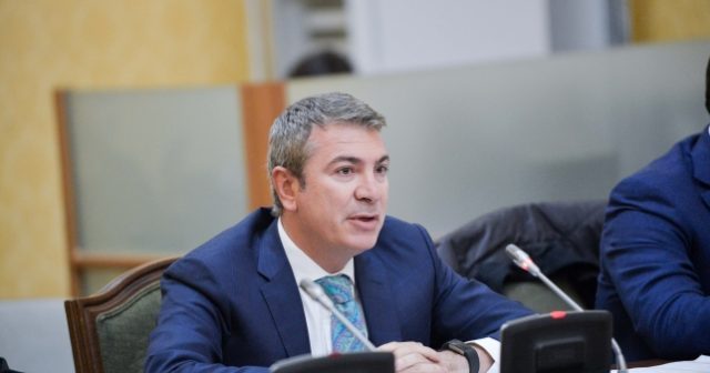 U AKUZUA PËR TENDERA NGA PD/ GJIKNURI: Deklaratat ishin të pavërteta. Procedurat transparente me ligjin