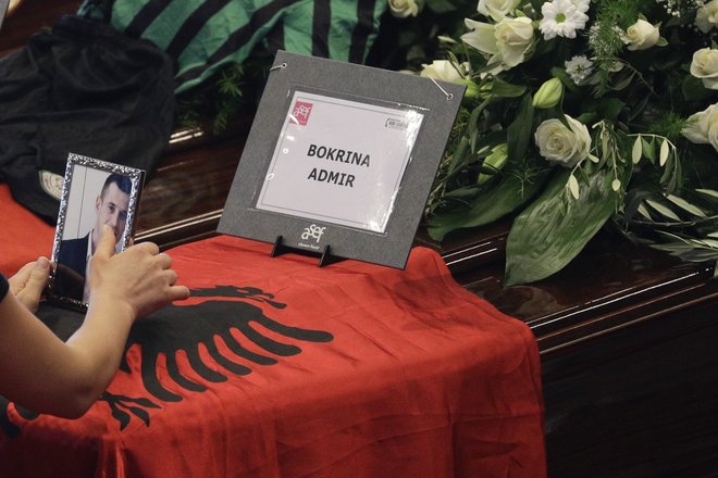 VDIQ NË TRAGJEDINË E GENOVAS/ I jepet lamtumira e fundit ADMIR BOKRINA. Familjarët e shokuar…
