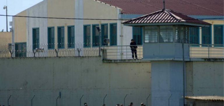 U GJEND NË TOKË I SHTRIRË/ Detajet: Shqiptari i burgosur në Greqi kishte konsumuar…