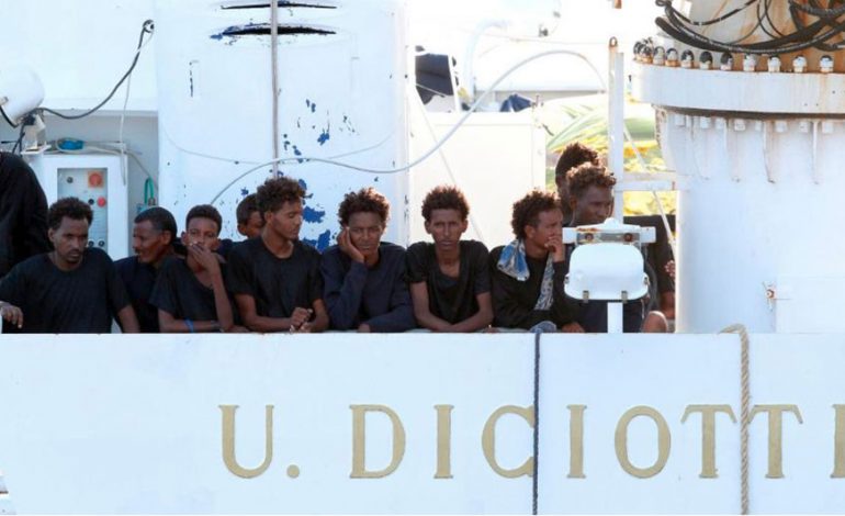 KRIZA E EMIGRANTËVE/ Qëndrimi antiemigracion i Italisë rrezikon misionin “Sophia” në Mesdhe