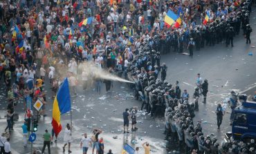 PROTESTAT ANTIQEVERITARE/ Presidenti rumun: Dënoj ndërhyrjen brutale të policisë