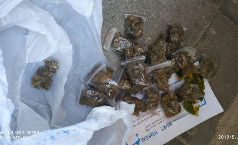 AKSIONI I POLICISË SË SHTETIT/ 11 KILOGRAMË kanabis i kapur. 15 vjeçarit i gjetën thesin me drogë në… (EMRAT)