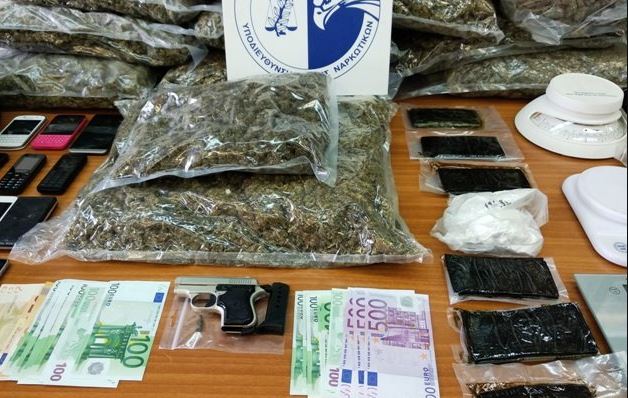 GODITET BANDA E DROGËS NË GREQI/ DY shqiptarë në PRANGA. U kapën me 28 KILOGRAMË kanabis