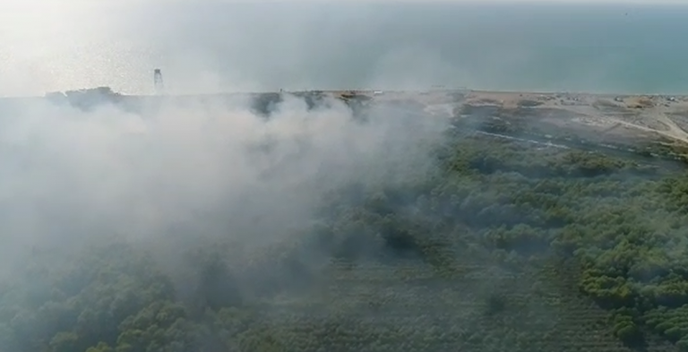 PAMJET ME DRON/ Shihni pyllin e Semanit të mbuluar nga tymi, operacioni i FA-ve (Video)