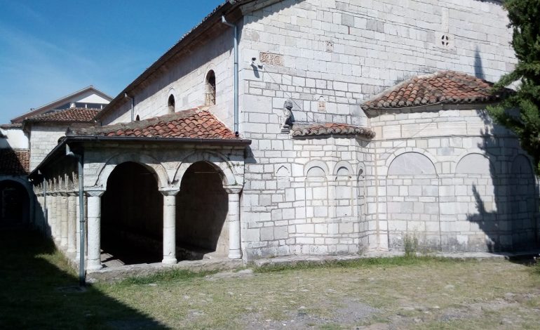 FESTA NË ELBASAN/ “Shën Mëria” bashkon qytetarët: KISHA hap dyertë për të gjithë (FOTO)