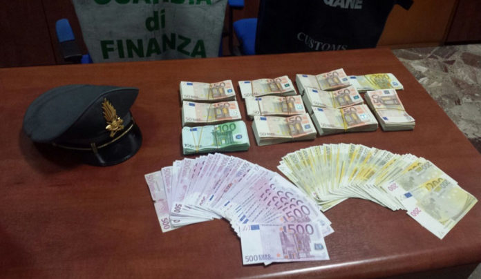 DO SILLNIN 156 MIJË EURO NË SHQIPËRI/ Kush janë “KORRIERËT” që u kapën në Itali dhe…