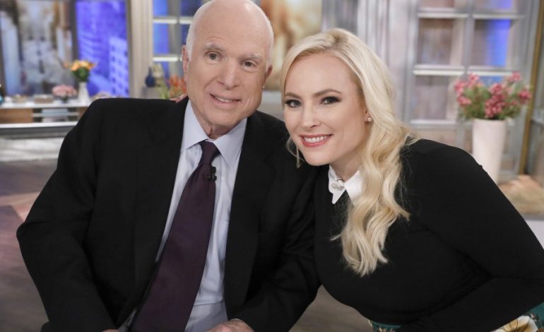 VDEKJA E McCAIN/ Mesazhi i vajzës: Luftëtari hyri sot në jetën e vërtetë dhe të përjetshme
