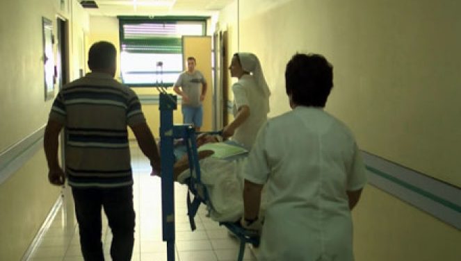 NDODH NË ELBASAN/ Shkuan në dasëm, përfunduan në spital. Helmohen 10 persona pas…