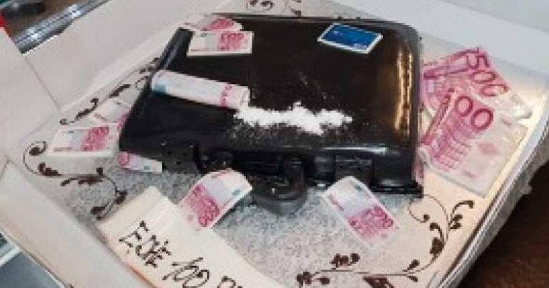 “EDHE 100 TË THITHME”/ Torta që i kushtoi “ARRESTIMIN” shqiptarit në Itali. Anti-droga i bën surprizë në…