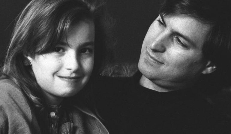 HISTORIA E STEVE JOBS/ Babai mizor të bijës: Ti mban erë si një tualet!