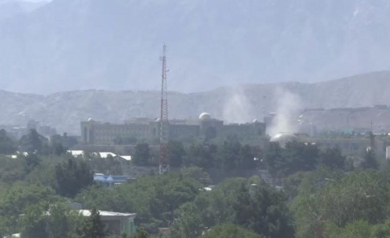 Pallati Presidencial në Kabul goditet me raketa gjatë faljes së Bajramit