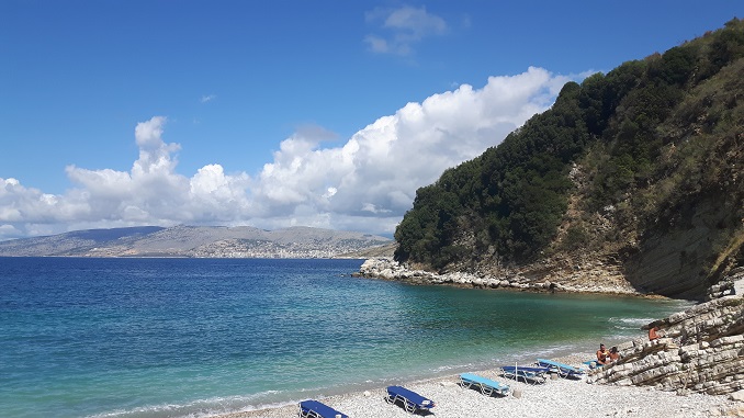 REPORTAZHI ITALIAN: Shqipëria ja kalon edhe Salentos. I njejti DET, me ÇMIME të ulëta