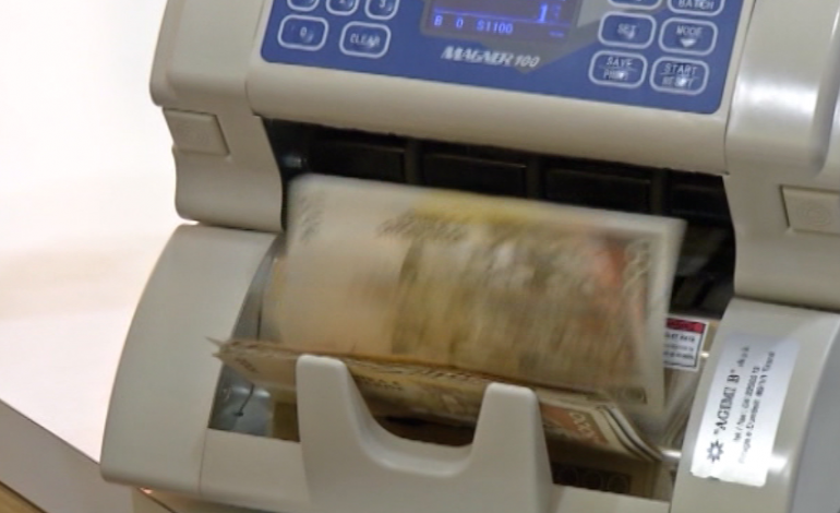PIKU I SEZONIT TURISTIK/ “Leku” vazhdon të forcohet ndaj “euros”. Banka e Shqipërisë lajmëron…