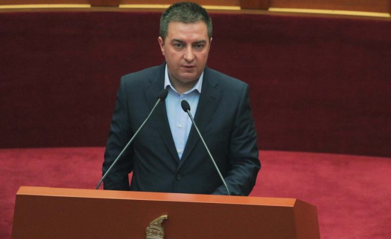 “Një muaj pa Hajdaragën”, deputeti i LSI kujton ish-ministrin: Duhet t’a pranojmë që vdekja të rrëmbeu
