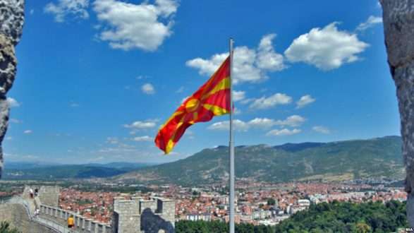 Maqedonia pa ambasadorë në 29 shtete të botës, në mungesë të tyre zbatuesit…