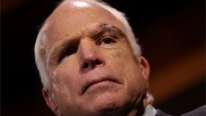 PROFILI I SENATORIT/ Kush ishte John McCain: Nga rob lufte në Vietnam, tek gara për president të SHBA