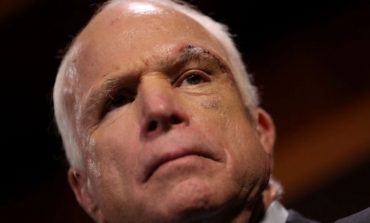 I SËMURI RËNDË/ Senatori McCain ndërpret trajtimin mjekësor