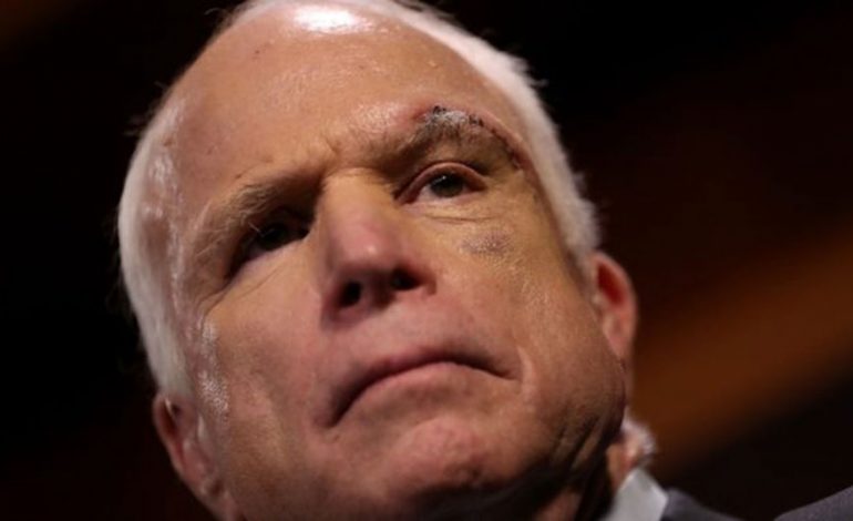 I SËMURI RËNDË/ Senatori McCain ndërpret trajtimin mjekësor