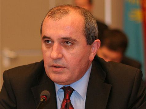 INTERVISTA/ Debati me Berishën, Mustafaj: Thaçi po i shërben Serbisë, po i rëndon…