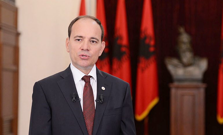 BRESHËRI PLUMBASH DREJT BANESËS SË LALËS/ Nishani: Kjo është prova nëse do ulim kokën, apo do luftojmë krimin