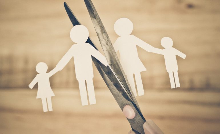 SHIFRA REKORD DIVORCESH PËR 2017-ën/ 311 ndarje më tepër se çdo vit tjetër. Arsyeja lidhet me…