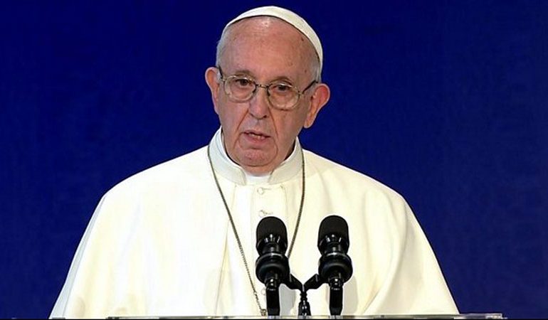 ÇËSHTJA E ABUZIMEVE/ Papa Françesku: Më vjen turp nga krimet e Kishës
