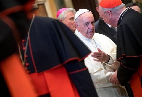 TRONDITJE NË VATIKAN/ Kërkohet shkarkimi i Papa Françeskut: Ishte në dijeni të abuzimeve seksuale