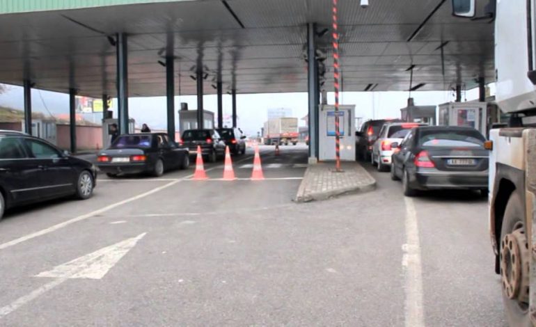 AKUZOHEJ PËR TRAFIK DROGE/ Kapet KOSOVARI 54 vjeç. Policia e gjeti duke kaluar kufirin (EMRI)