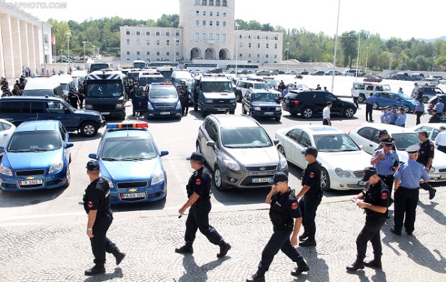 AKSIDENTET/ Policia e Shtetit kërkon vëmendjen e qytetarëve: Shoferët të kenë KUJDES me…