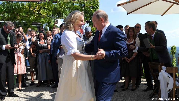 KRITIKAT NDAJ KNEISSL/ Ministrja e Jashtme austriake mbështet “diplomacinë vallëzuese”