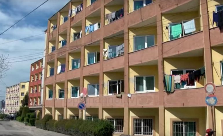 QYTETI STUDENTI DYERT E HAPURA GJATË GJITHË VITIT/ 26 Godina me një kapacitet prej 5000 vetësh