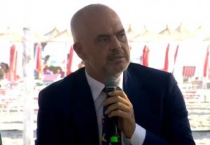TAKIMI PËR TURIZMIN/ Rama “mbron” kryebashkiakun e PD-së në Lezhë, biznesmeni i bën qejfin