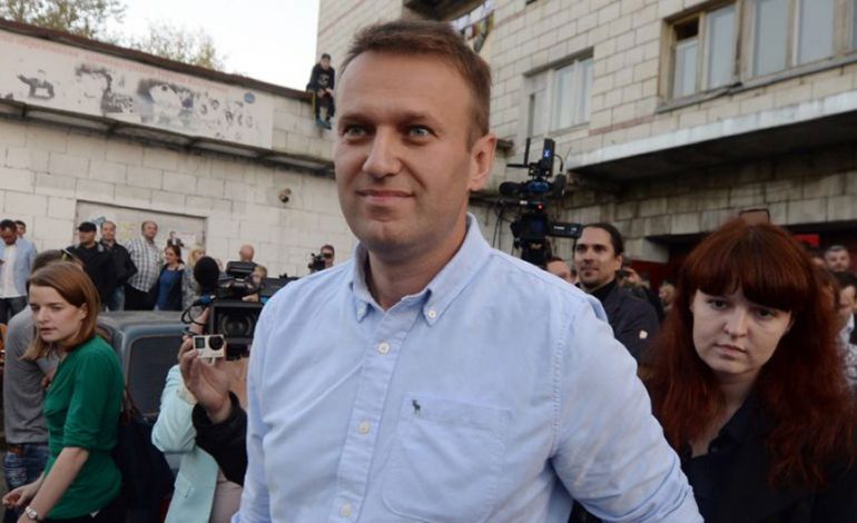 ARRESTIMI I NAVALNY/ Dënohet me burg lideri i opozitës në Rusi