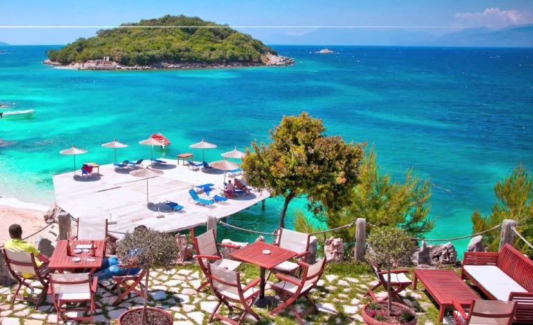 ECURIA E SEZONIT VEROR/ Shifrat: 1531 persona janë punësuar nga turizmi. Shumë prej tyre…