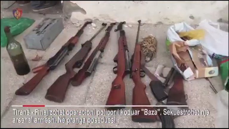 AKSIONI I POLICISË/ Zbulohet baza e furnizimit me ARMË LUFTARAKE në Tiranë. Ishte në pronësi të…