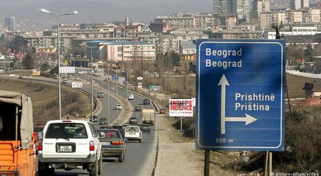 ÇËSHTJA E KUFIJVE/ Serbët kanë një opsion të ri: Konferencë me fuqitë e mëdha