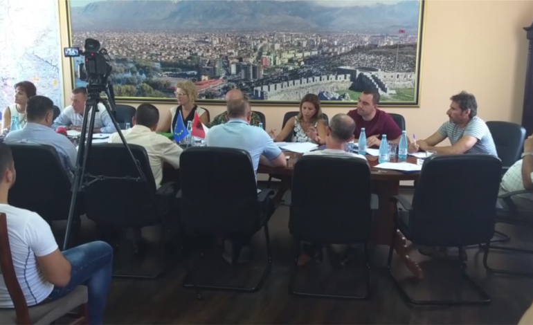 “KATASTROFAT NUK NJOHIN KUFIJ”/ BE prezanton në Shkodër projekt për menaxhimin e fatkeqësive natyrore