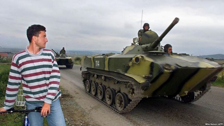 LINJA BALLKANIKE/ Armë, luftë e romancë, Rusia xhiron filma për Kosovën me vlerë miliona euro