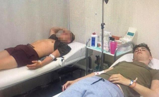 Shkuan me pushime në Greqi/ HELMOHEN rëndë 17 adoleshentë
