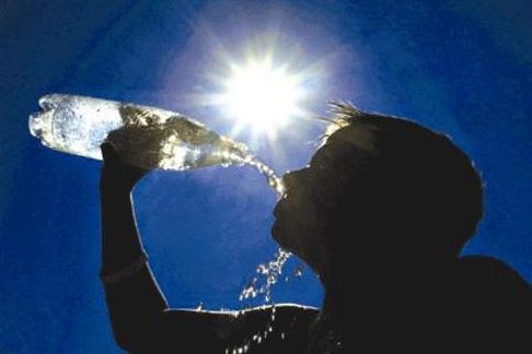 VAPA PËRVËLUESE/ Deri kur do vazhdojnë temperaturat përvëluese dhe rreziku nga…