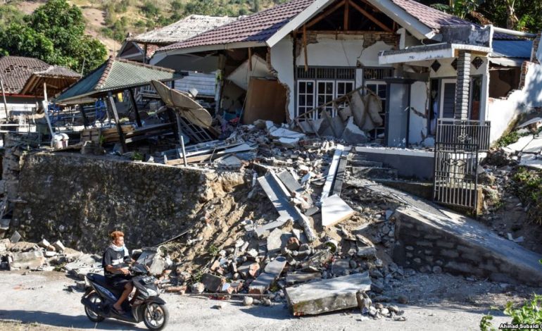 S’ka paqe për ishullin plot turistë, tjetër tërmet shkatërrues pas atij me mbi 130 viktima