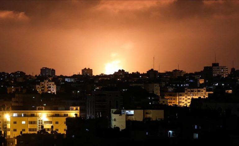 Avionët izraelitë sulmojnë Gazën, vdesin nëna dhe foshnja